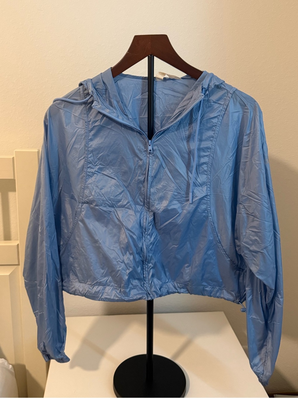 ALO Yoga Light Blue Cropped Windbreaker Jacket